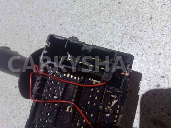 Переключатель стеклоочистителей Renault Duster I рестайлинг (2015—2021) Renault 15 оригинальный номер 8201168008