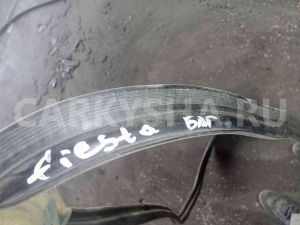 Уплотнитель багажника Ford Fiesta Mk6 рестайлинг (2012—2019) Ford Fiesta оригинальный номер 1747419