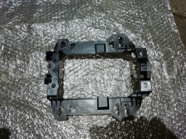 Кронштейн Audi Q7 4L (2005—2009) Audi 200 оригинальный номер 4l0863531a