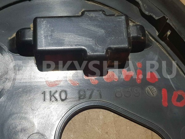 Крышка топливного насоса Skoda Octavia II рестайлинг (2008—2013) Skoda Octavia оригинальный номер 1k0971839