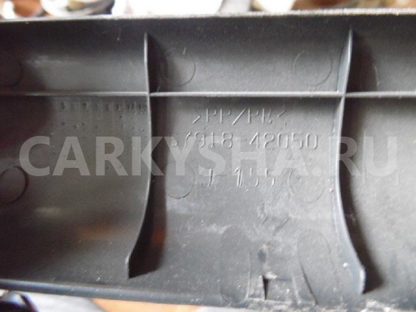 Накладка порога (внутренняя) Toyota RAV4 III (2005—2010) Toyota RAV 4 оригинальный номер 6791842050B0