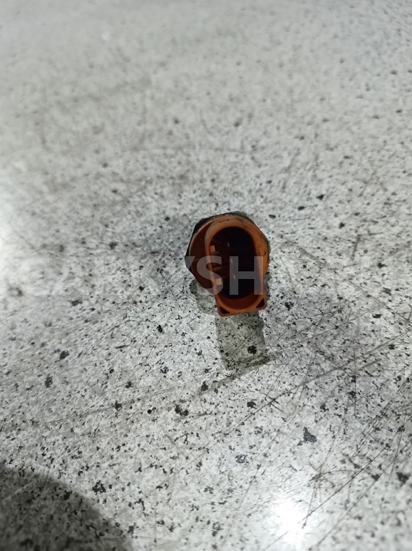 Датчик давления топлива Skoda Octavia II рестайлинг (2008—2013) Skoda Octavia оригинальный номер 06j906051d