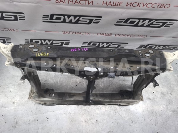 Рамка радиатора Toyota Crown 