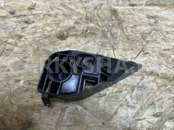 Кронштейн двери багажника правый Toyota RAV 4 IV (CA40) Рестайлинг оригинальный номер 76826-42130