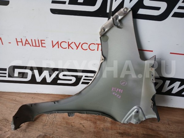 крыло переднее правое Toyota Vitz 