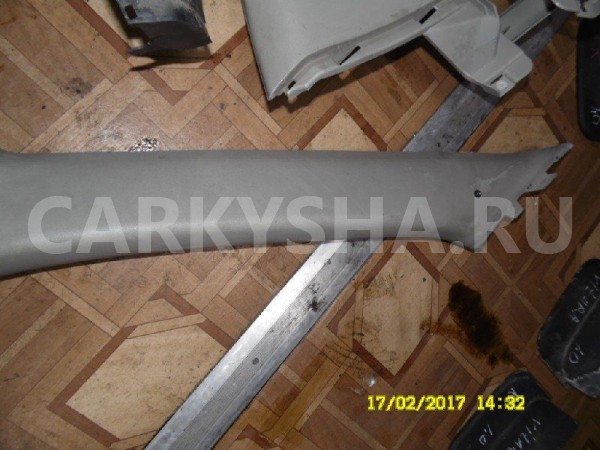 Обшивка стойки Suzuki Grand Vitara II рестайлинг (2008—2012) Suzuki Grand Vitara 