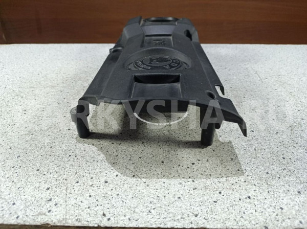 Крышка двигателя Skoda Octavia II рестайлинг (2008—2013) Skoda Octavia оригинальный номер 03c103925am
