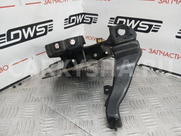 Кронштейн лонжерона Lexus GS 