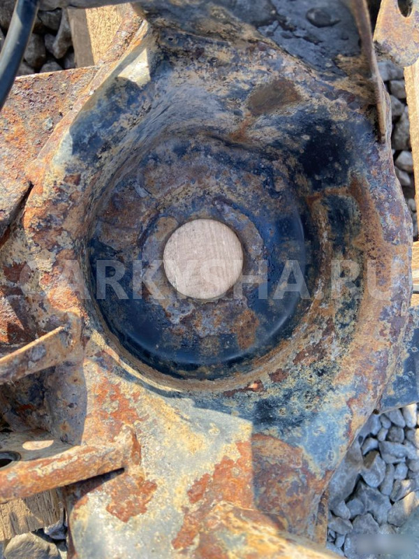 Балка задняя Nissan Cube 1999 г Nissan Cube 