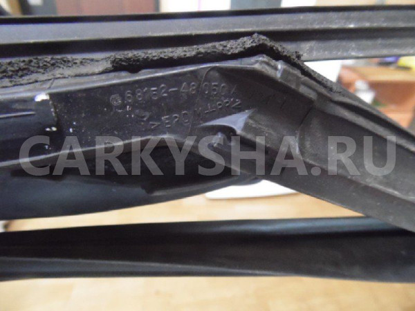 Уплотнитель стекла двери Lexus RX III (2008—2012) Lexus RX оригинальный номер 6815248050
