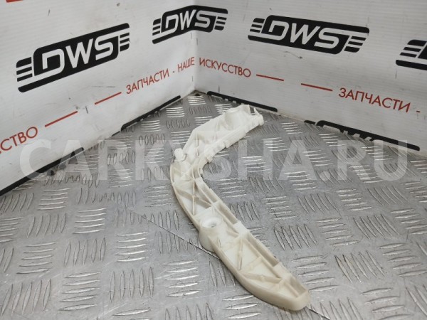 Крепление бампера Mazda CX-7 