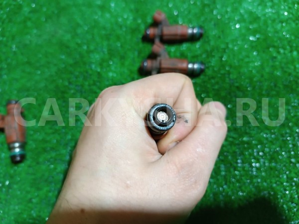 Форсунки топливные к-кт Nissan Bluebird Sylphy 