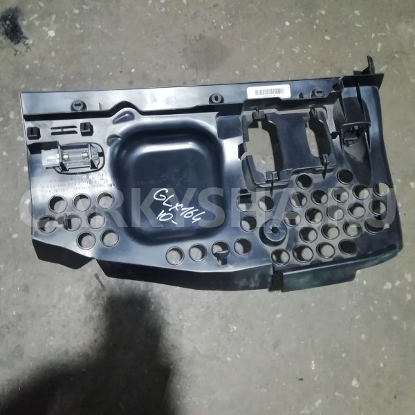 Накладка торпедо Mercedes-Benz GL-класс X164 рестайлинг (2009—2012) Mercedes-Benz G-klasse оригинальный номер A1646808517