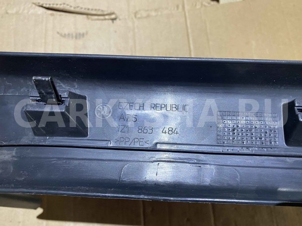 Накладка порога (внутренняя) Skoda Octavia II рестайлинг (2008—2013) Skoda Octavia оригинальный номер 1z1863484