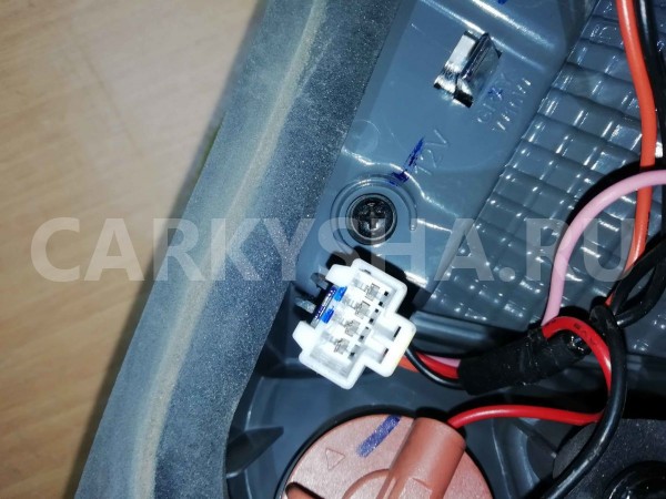 Фонарь задний левый внутренний RIO QB 2014 седан Kia Rio оригинальный номер 924034X000