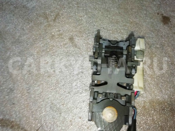 Ответная часть ремня безопасности BMW X5 E70 (2006—2010) BMW X5 оригинальный номер 72117295964