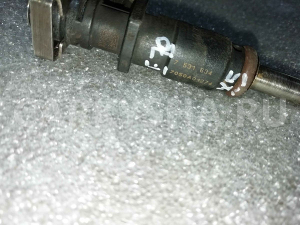 Форсунка топливная BMW X5 E70 (2006—2010) BMW X5 оригинальный номер 13537531634