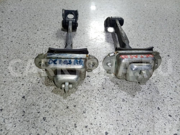 Ограничитель двери Skoda Octavia II рестайлинг (2008—2013) Skoda Octavia оригинальный номер 1z0839249