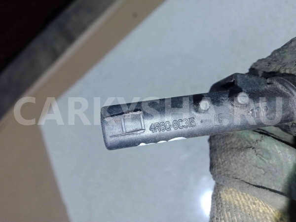 Датчик положения коленвала Land Rover Discovery III (2004—2009) Land Rover Discovery оригинальный номер 4r8q6c315ae