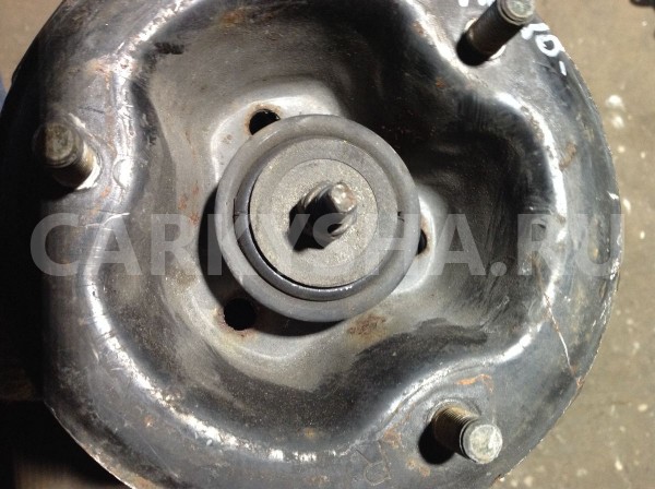 Стойка подвески Nissan Primera P10 (1990—1995) Nissan Primera оригинальный номер 5611064J26