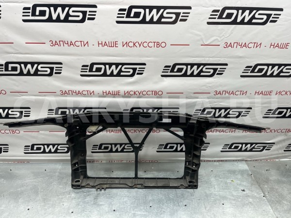 Рамка радиатора Mazda Axela 