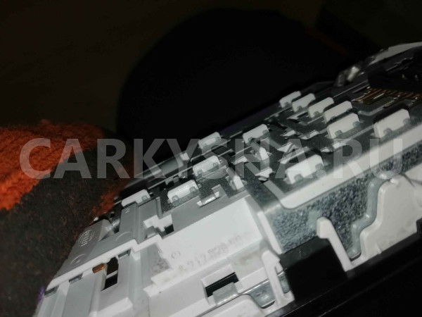 Плафон салонный Mercedes-Benz E-класс W212/S212/C207/A207 рестайлинг (2013—2016) Mercedes-Benz E-klasse оригинальный номер a2128205001