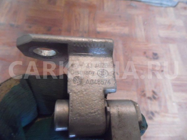 Петля двери Volkswagen Jetta V (2005—2011) Volkswagen Jetta оригинальный номер 1K9833402B