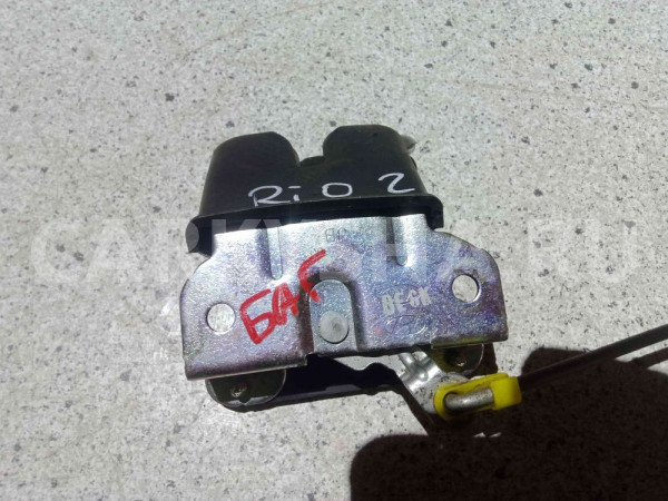 Замок багажника Kia Rio II рестайлинг (2009—2011) Kia Rio оригинальный номер 812301G000