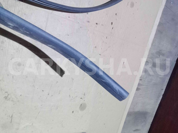 Уплотнитель двери Renault Duster I рестайлинг (2015—2021) Renault 15 оригинальный номер 769246051R