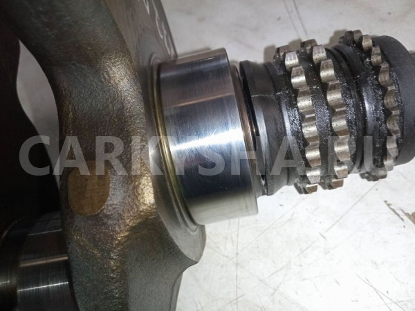 Коленвал Mercedes ML W164 272.972 Mercedes-Benz M-klasse оригинальный номер A2720301401