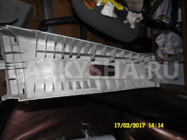 Обшивка стойки Suzuki Grand Vitara II рестайлинг (2008—2012) Suzuki Grand Vitara 