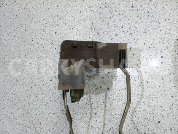 Замок двери Kia Rio III (2011—2015) Kia Rio оригинальный номер 814104Y010