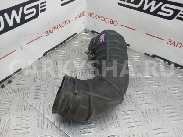 Патрубок воздушного фильтра Toyota FunCargo 