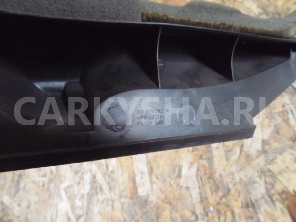 Дефлектор воздушный Volkswagen Jetta V (2005—2011) Volkswagen Jetta оригинальный номер 1K1819082A