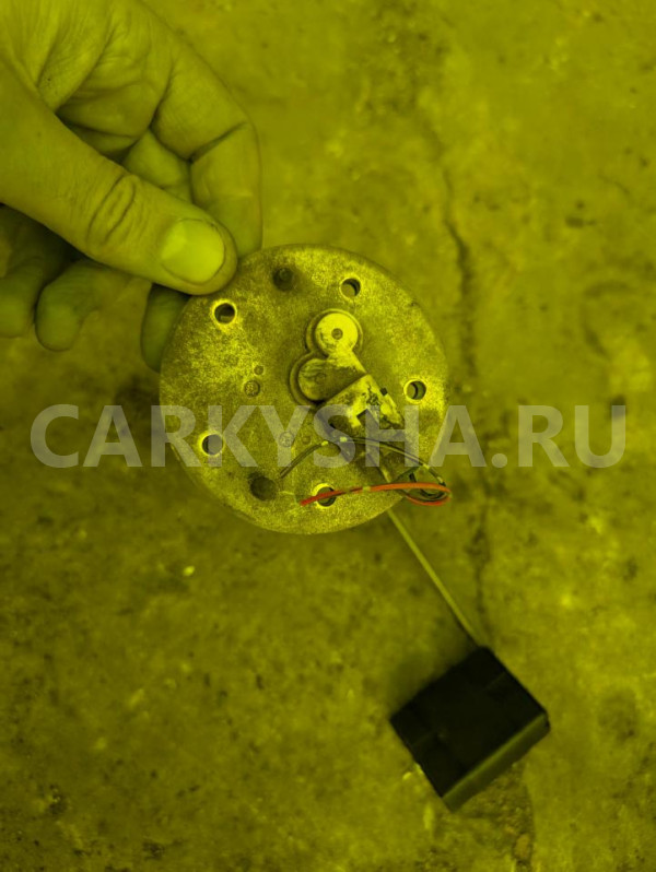 Датчик уровня топлива Toyota Aristo 