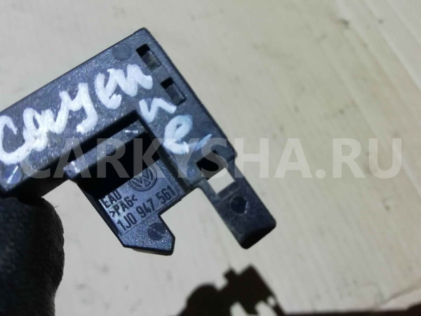 Выключатель концевой Porsche Cayenne I рестайлинг (2007—2010) Porsche Cayenne оригинальный номер 1J0947561