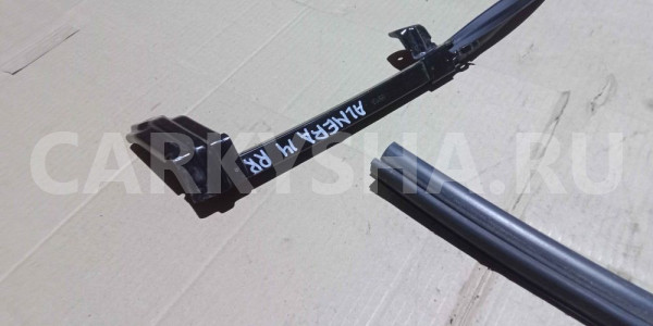 Уплотнитель стекла двери Nissan Almera G15 (2012—2018) Nissan Almera оригинальный номер 82330EW000