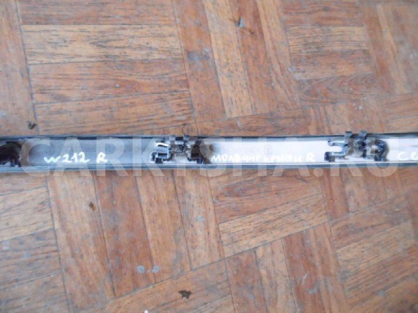 Молдинг крыши Mercedes-Benz E-класс W212/S212/C207/A207 (2009—2013) Mercedes-Benz E-klasse оригинальный номер A2126900682