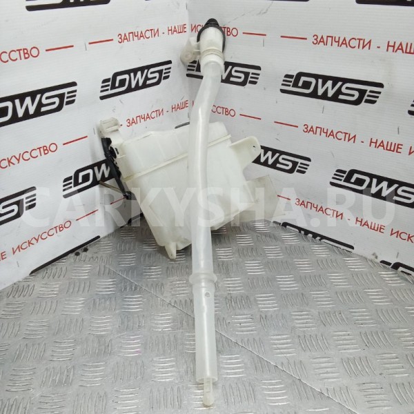 Бачок омывателя Toyota Noah 