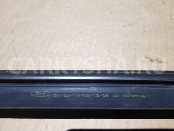 Уплотнитель стекла двери Ford Focus III (2011—2015) Ford Focus оригинальный номер 1787049