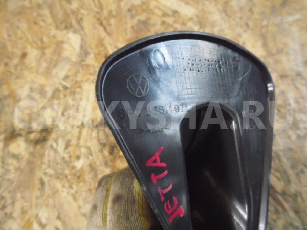 Накладка сиденья Volkswagen Jetta V (2005—2011) Volkswagen Jetta оригинальный номер 8P0886197