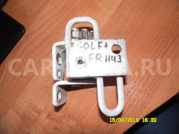 Петля двери Volkswagen Golf Plus II (2009—2014) Volkswagen Golf Plus оригинальный номер 1K0831412Q