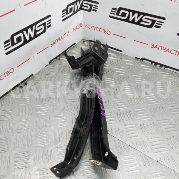 Планка под фару Honda Stepwgn 