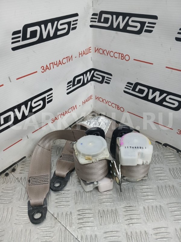 Ремень безопасности Toyota Raum 