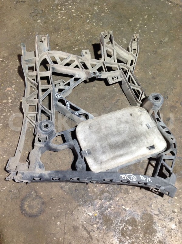 Крепеж бампера Mercedes-Benz GL-класс X166 (2012—2016) Mercedes-Benz G-klasse оригинальный номер A1668800912