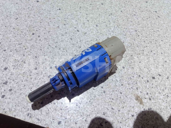 Датчик педали сцепления Renault Duster I рестайлинг (2015—2021) Renault 15 оригинальный номер 253255192r