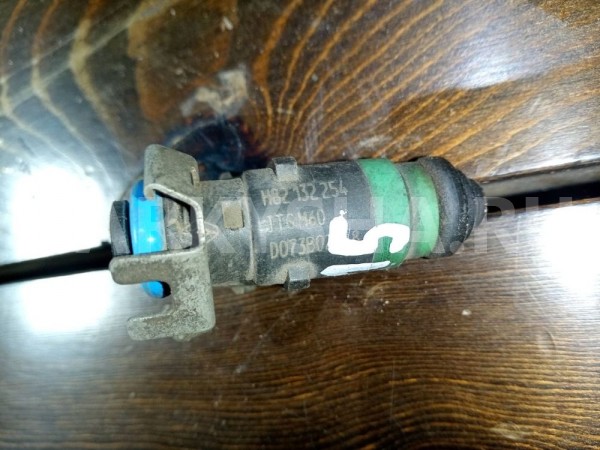 Форсунка топливная Nissan Almera G15 (2012—2018) Nissan Almera оригинальный номер 1660000Q2L