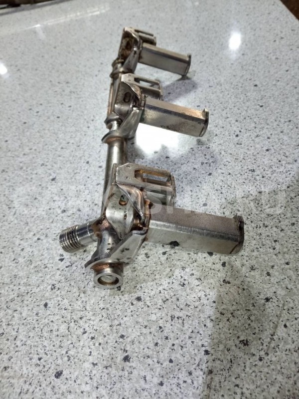 Рейка топливная левая Range Rover Sport 2 30HD0D Land Rover Range Rover оригинальный номер LR076017