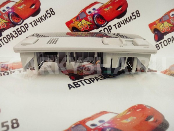 фонарь салона (плафон) Skoda Fabia оригинальный номер 3B0947105C