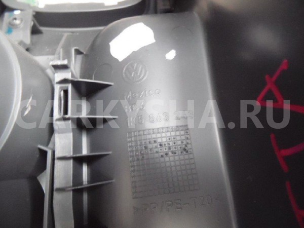 Рамка магнитолы Volkswagen Jetta V (2005—2011) Volkswagen Jetta оригинальный номер 1K5863243